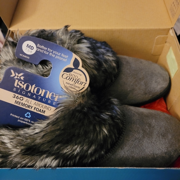 Isotoner Slippers